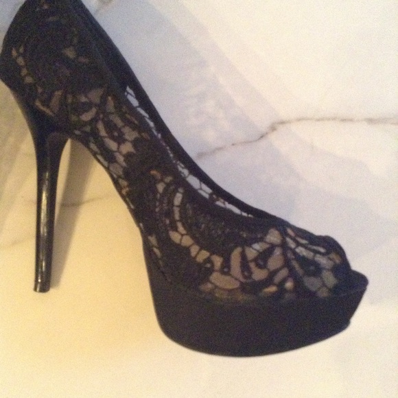 Black Lace Illusion Platform - Picture 3 of 8